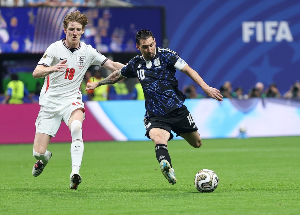 Argentina liên tục lội ngược dòng