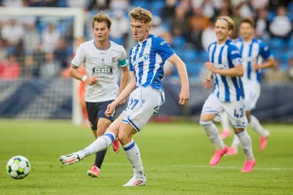 Lech Poznan vs Aarhus -Phóng khoáng và cởi mở